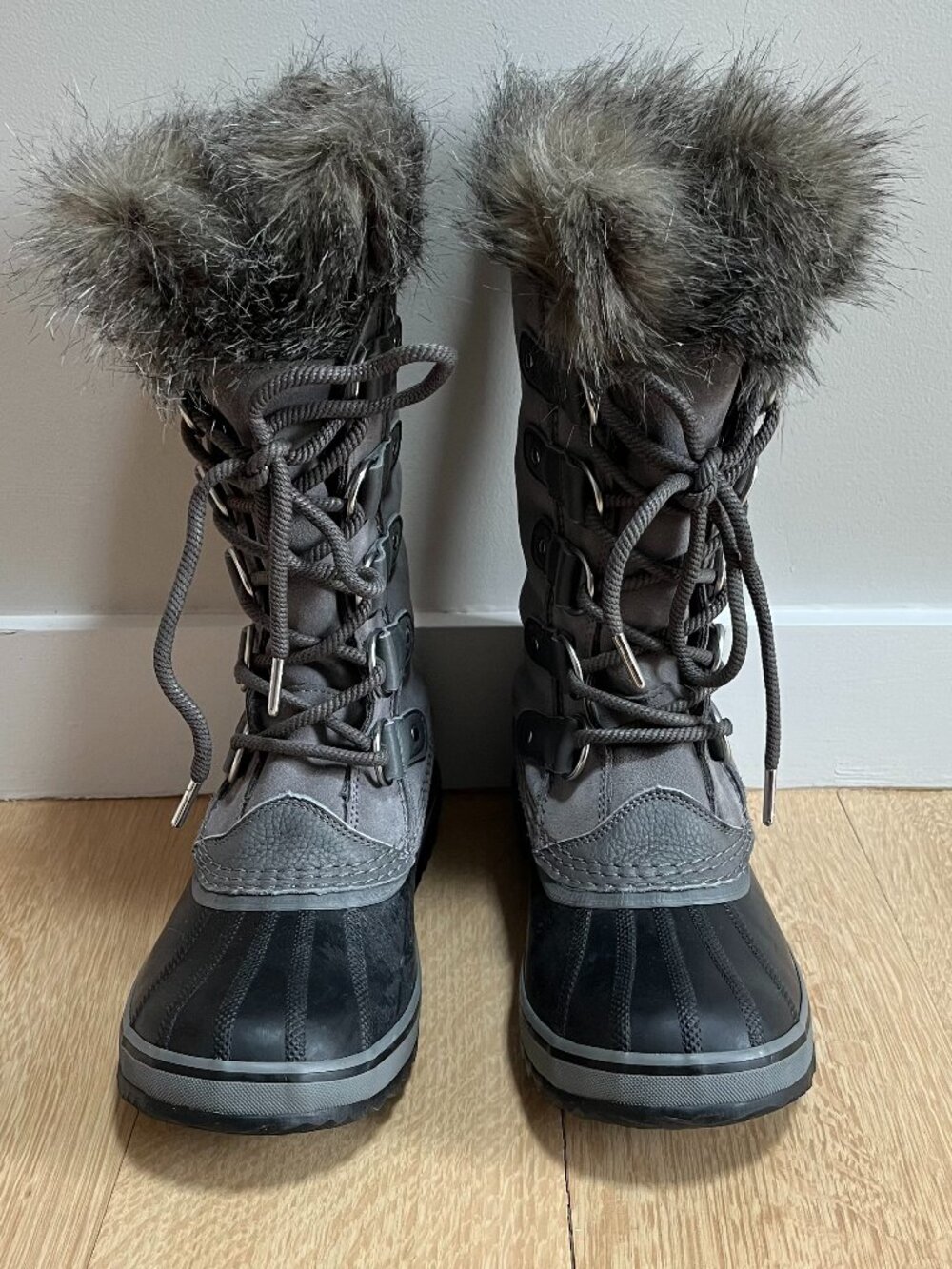 Grey Sorel Joan of Arctic Waterproof Winter Boots Size 8.5